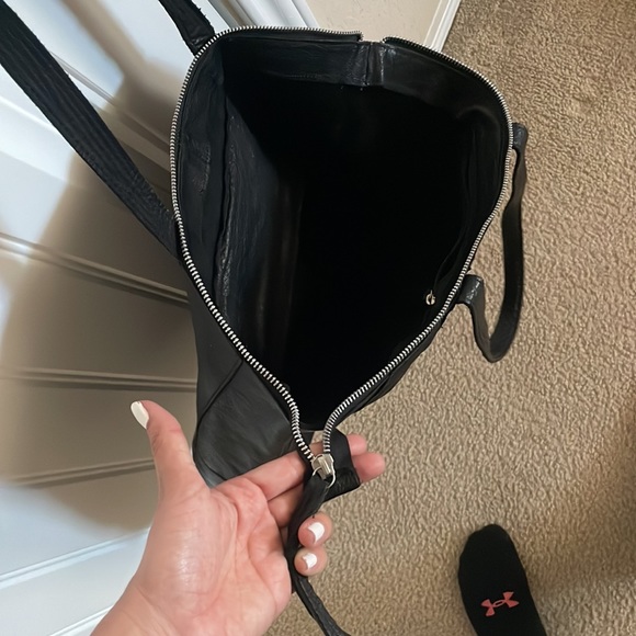Real leather Black Tote - Picture 6 of 12